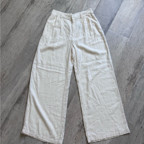 Abercrombie & Fitch White Wide-Leg Trousers - Picture 6 of 9
